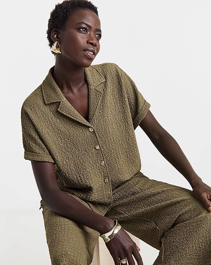 Textured Revere Collar Soft Shirt