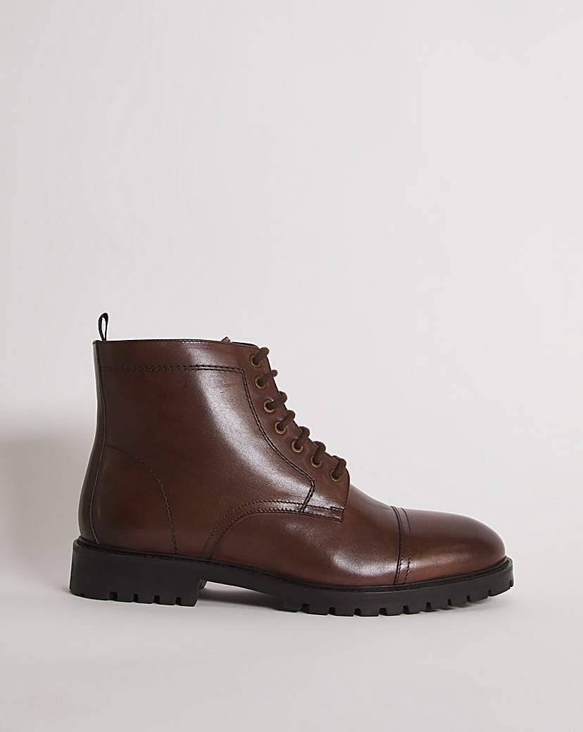 Toe Cap Chukka Boot Wide