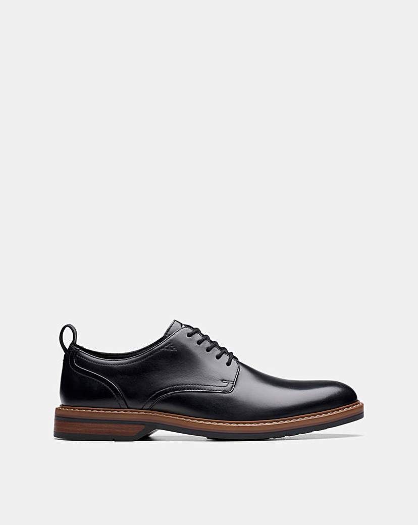 New In - Clarks Aldwin Lace Leather Shoe - Black