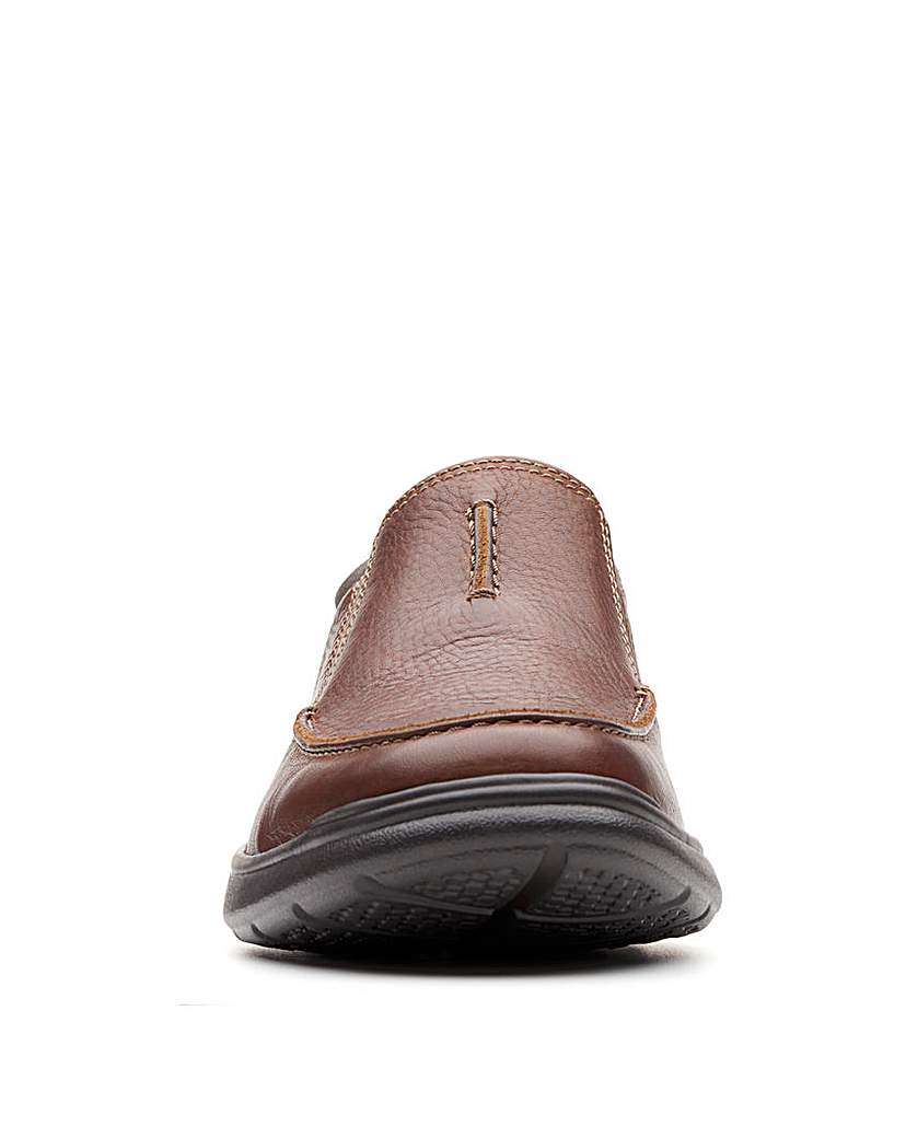 Clarks Cotrell Free Shoes - Tobacco