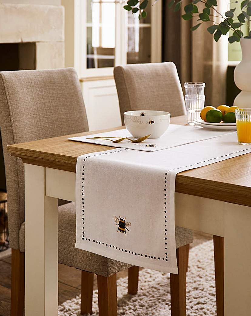 Julipa Bee Table Runner