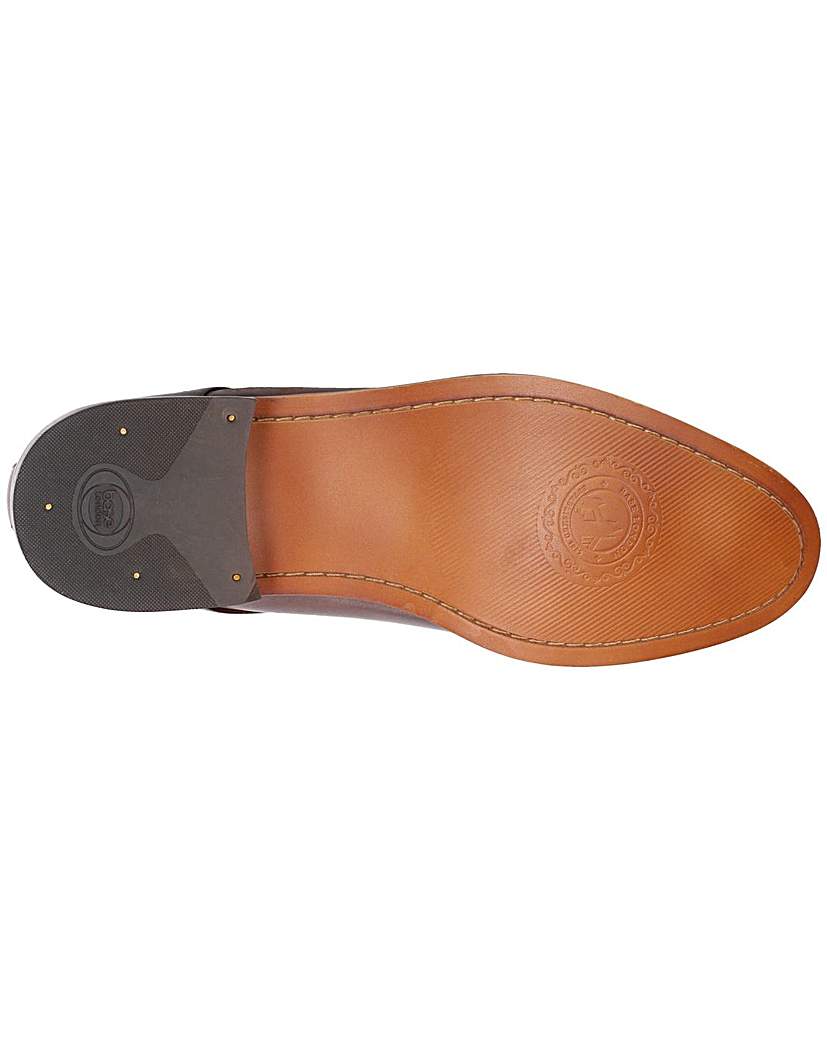 Base London Script Washed Shoe