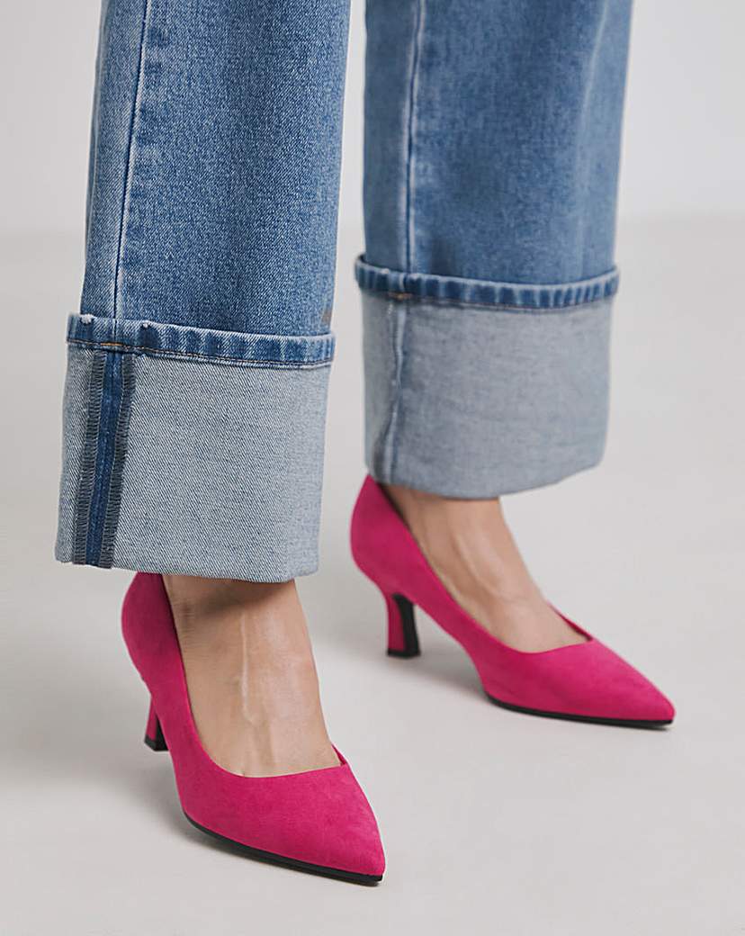 Pointed Toe Kitten Heel Shoe Ex Wide