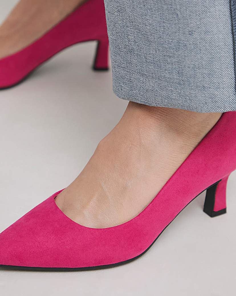 Pointed Toe Kitten Heel Shoe Ex Wide