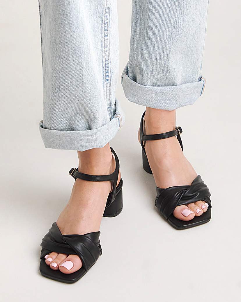 Twist Flexible Sandal EEE Fit