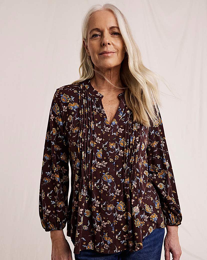 New In - Julipa Pintuck Printed Top