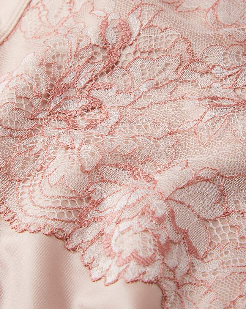 MAGISCULPT Ella Lace Firm Control Briefs