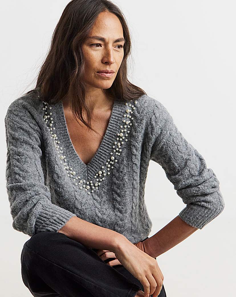 New In - V Neck Pearl Jumper