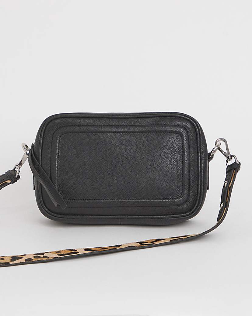 Black Modern Leather Camera Bag