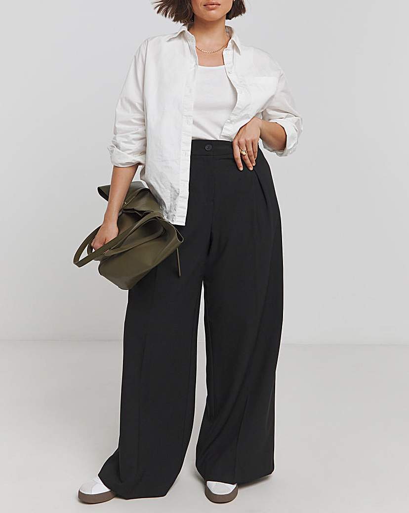 Black Pleated Wide Leg Trouser