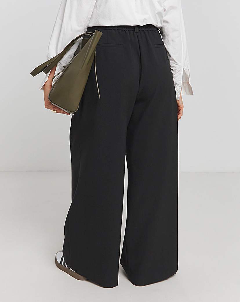 Black Pleated Wide Leg Trouser