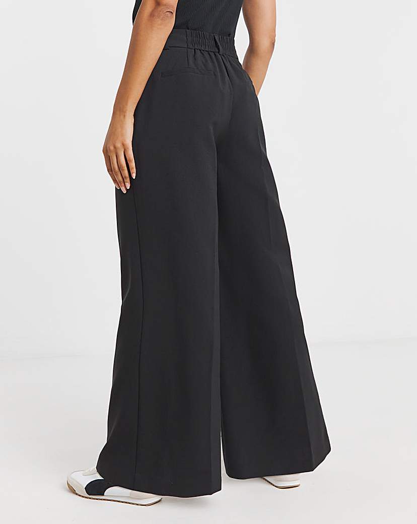 Black Pleated Wide Leg Trouser