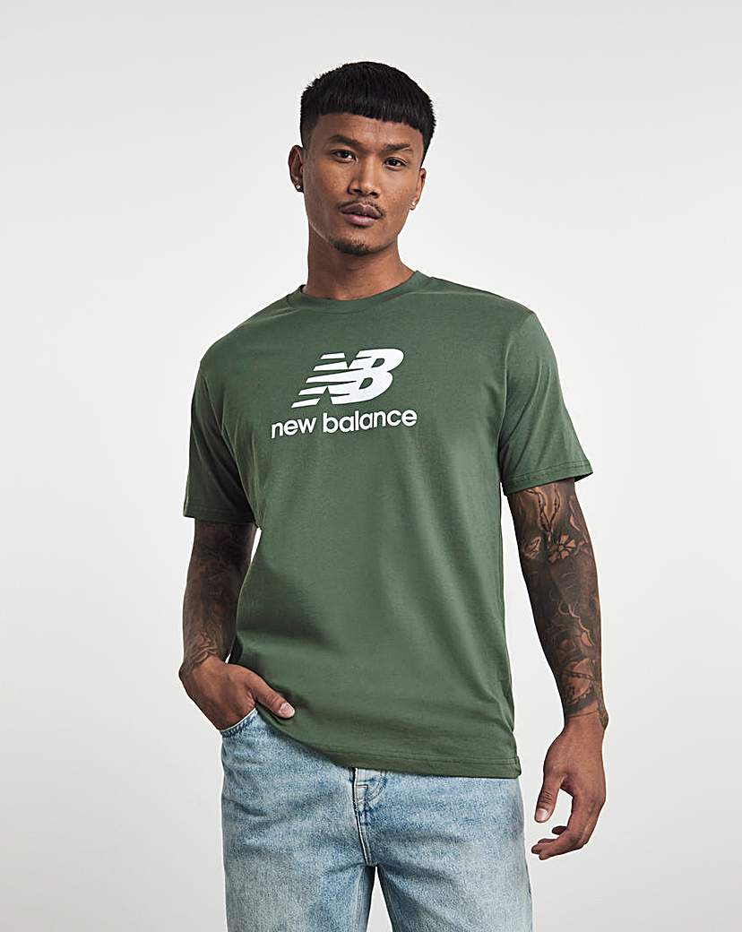 new balance essentials logo t-shirt