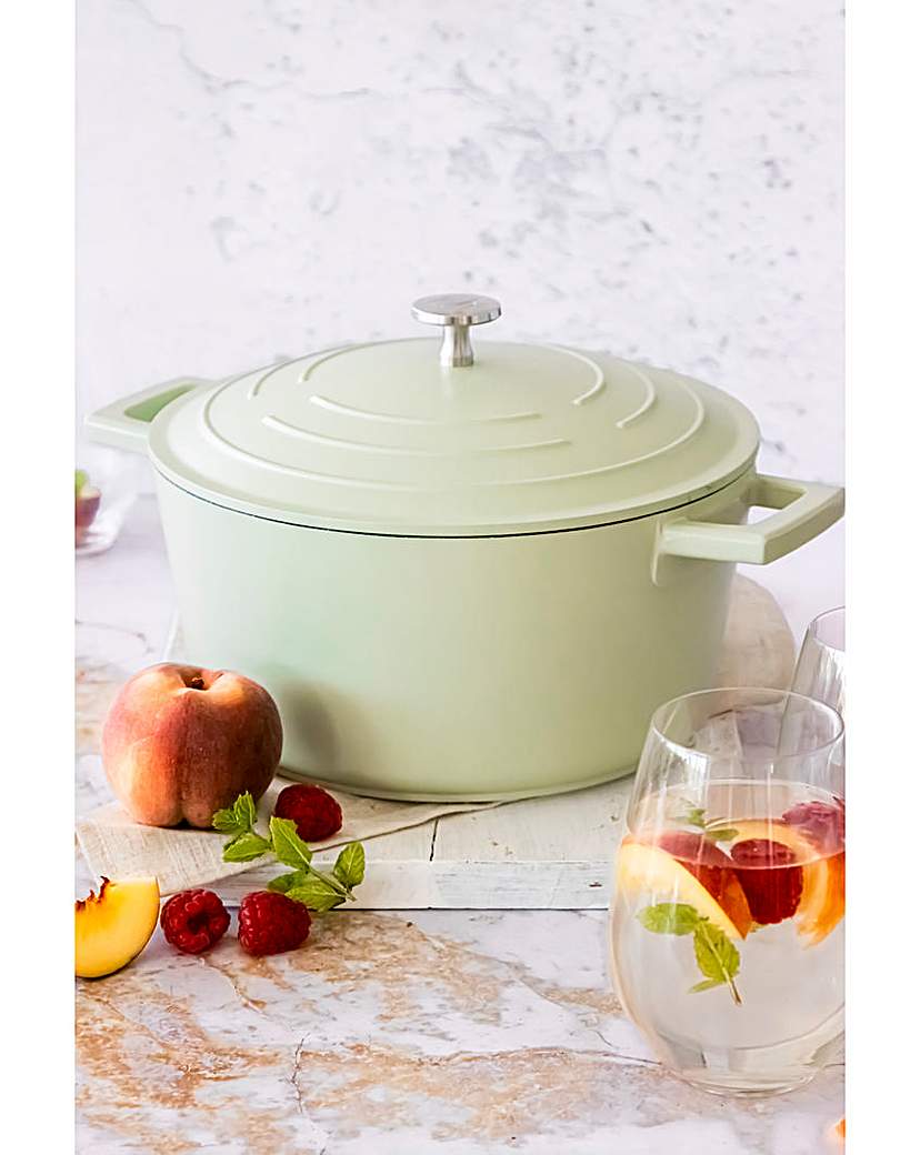 MasterClass Mint 24cm Casserole Dish