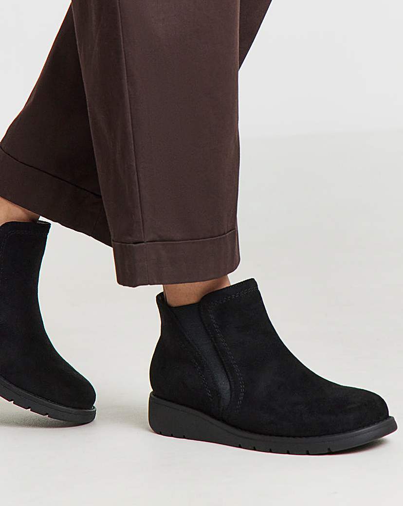 New In - Low Wedge Chelsea Boot Wide