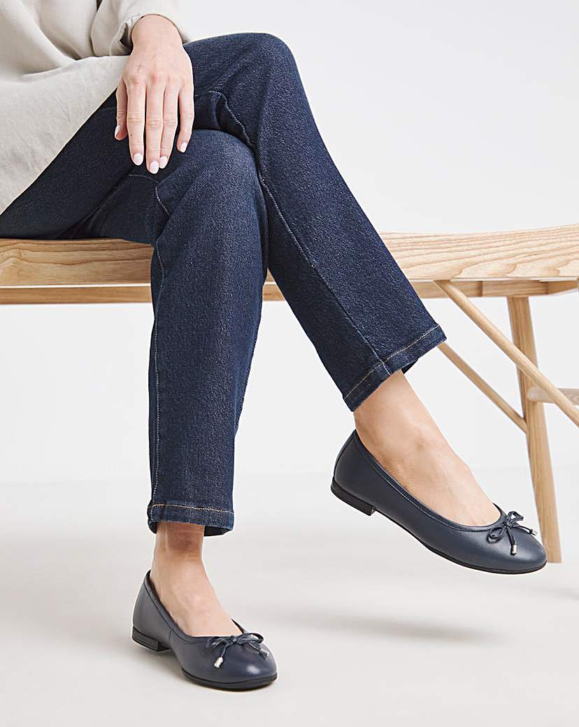 New In - Classic Leather Ballerina Wide