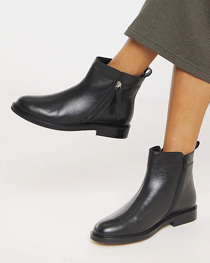 New In - Side Zip Ankle Boots E Fit