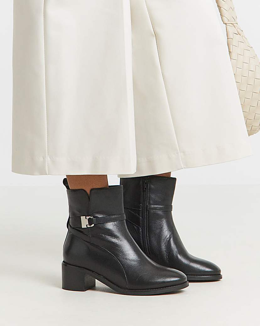 New In - Low Heel Ankle Boot with Trim Ex Wide