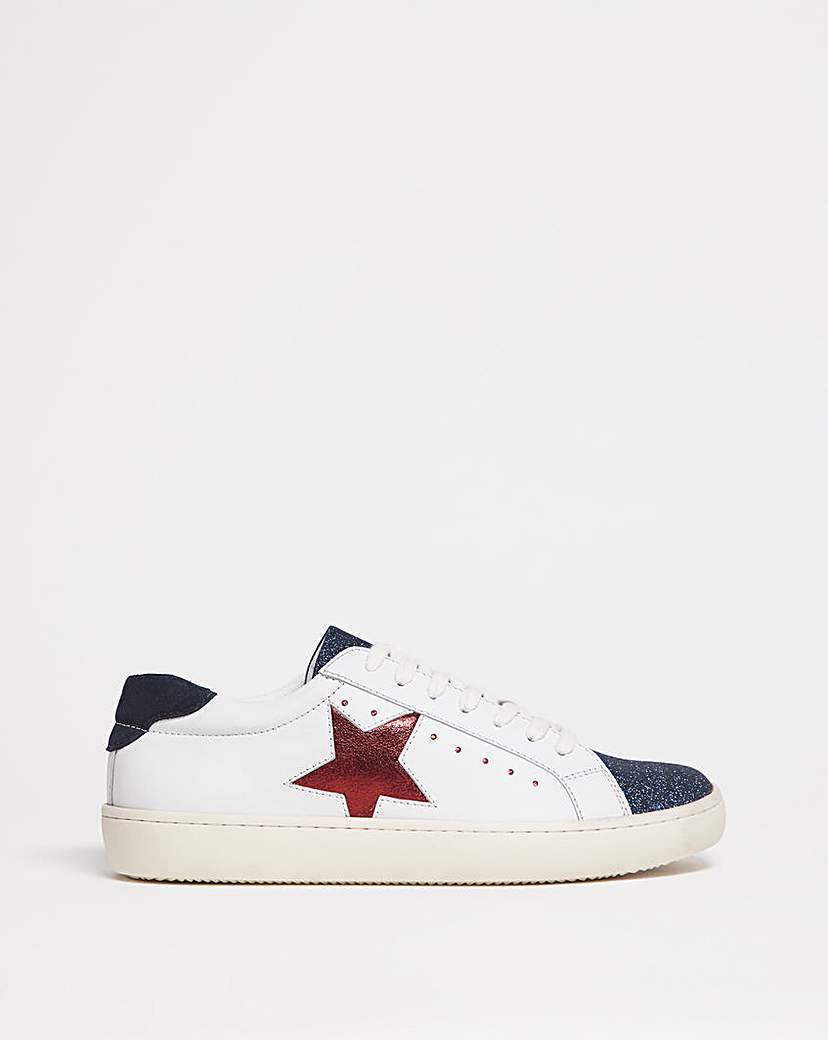 Leather Trainer With Star Detail E Fit