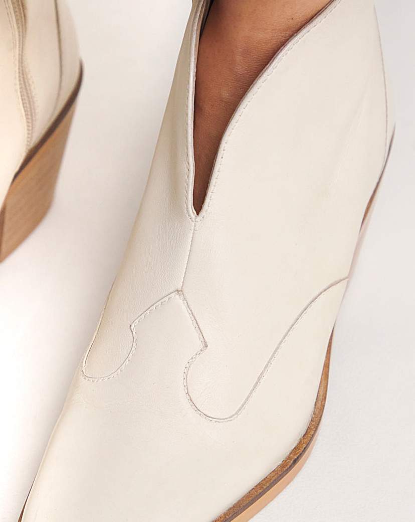 V Cut Western Ankle Boot Wide