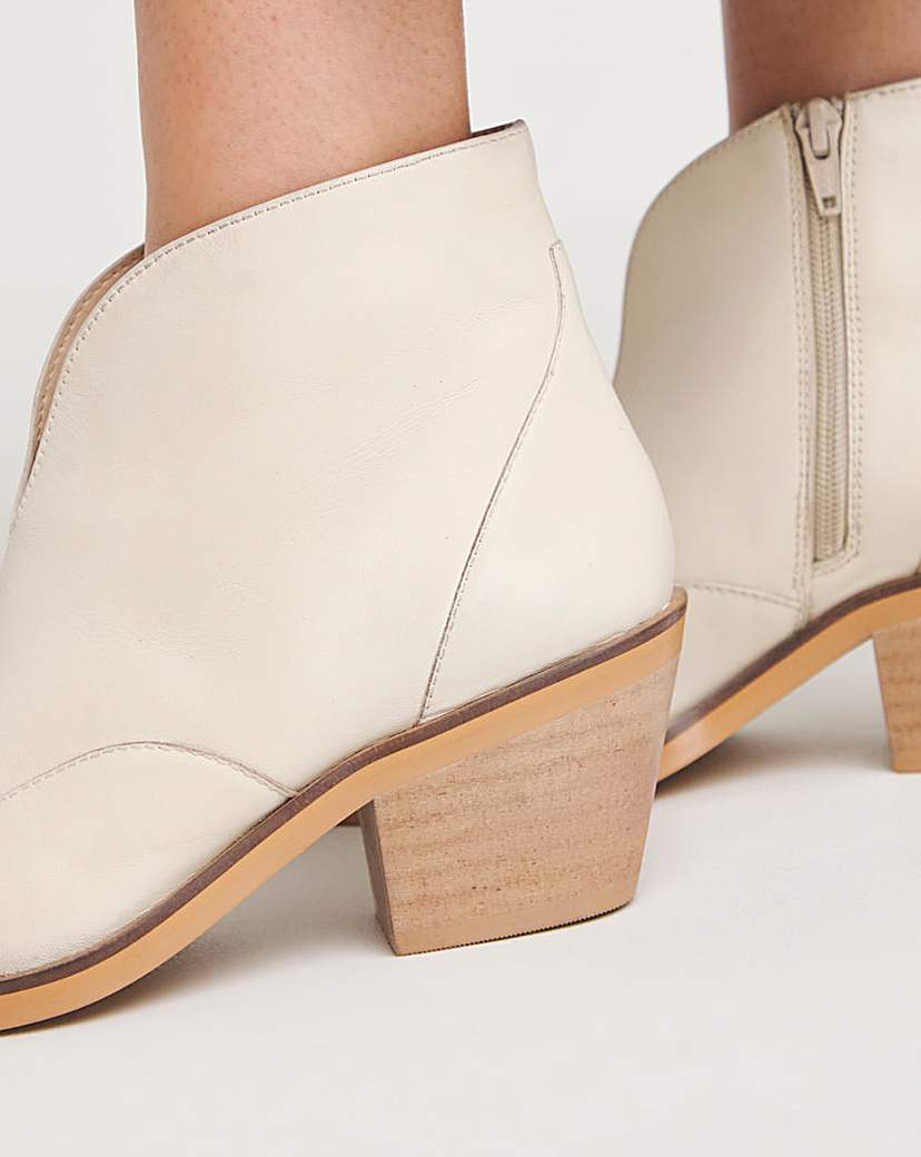 V Cut Western Ankle Boot Wide