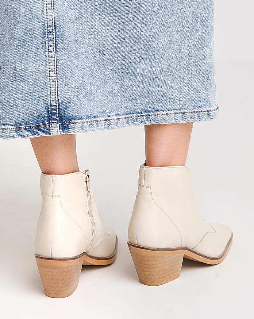 V Cut Western Ankle Boot Wide