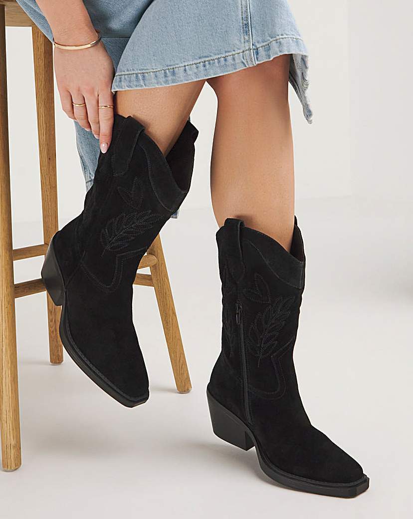 Embroidered Calf Western Boots Wide SC - Womens - Size 8 - Cowboy Boots - Block Heel 