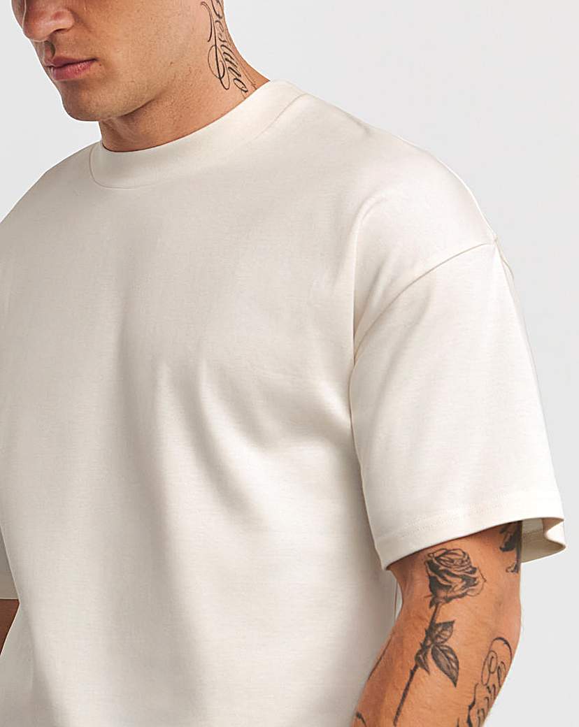 New In - Oversized Heavyweight Crew Neck T-Shirt