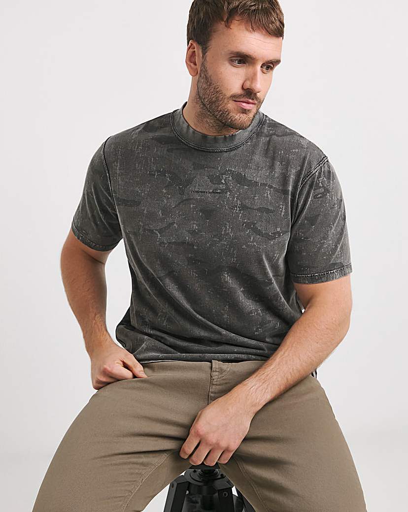 Relaxed Fit Camo Graphic T-Shirt