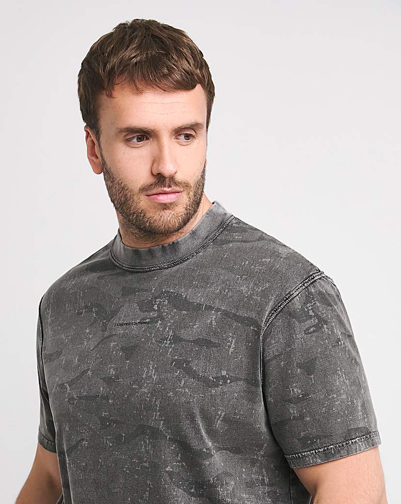 Relaxed Fit Camo Graphic T-Shirt
