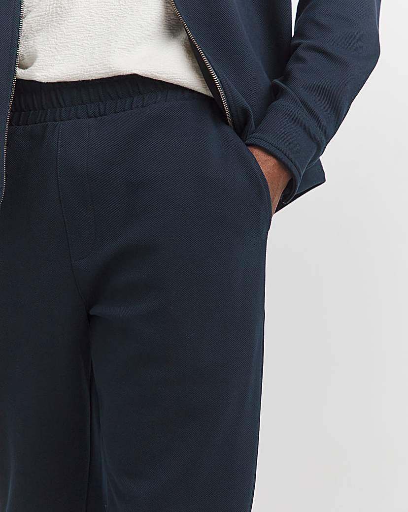 Twill Tapered Fit Jogger