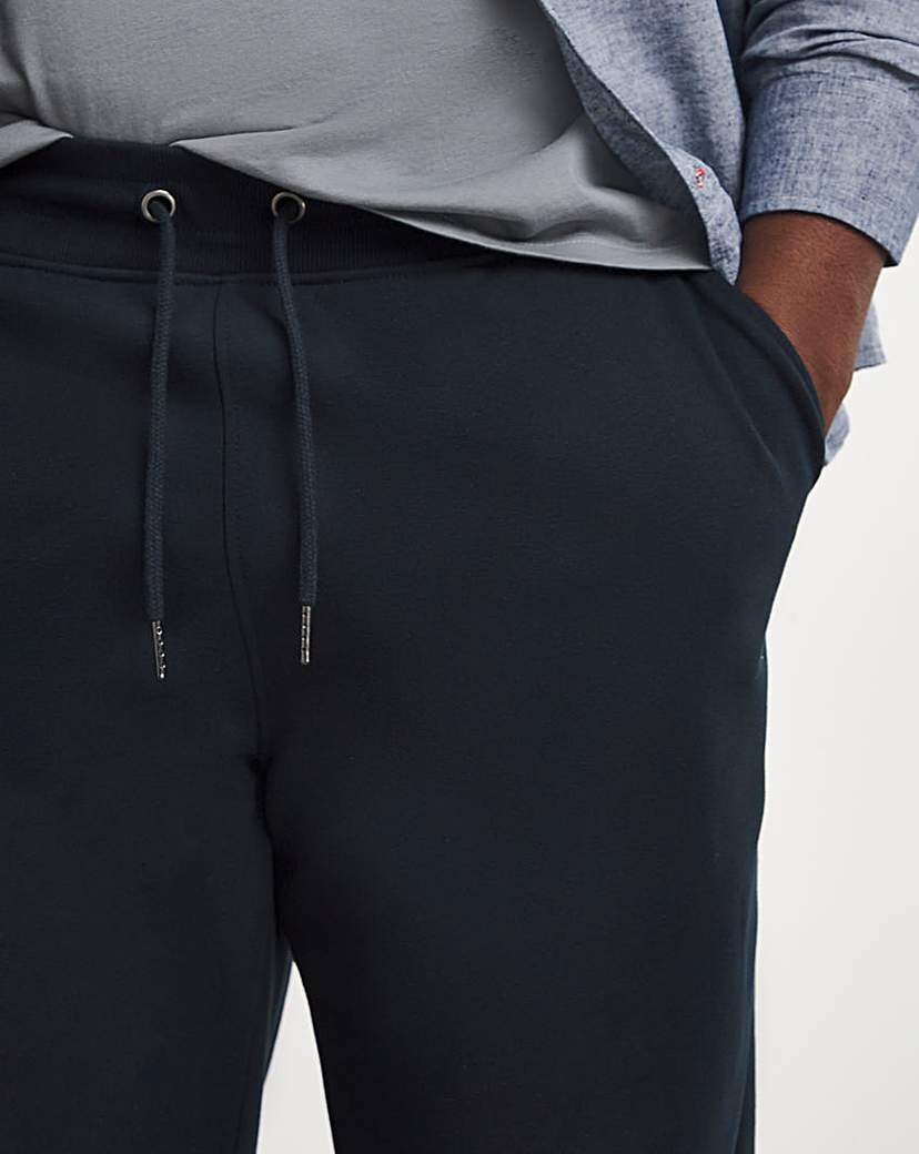 Tapered Straight Leg Jogger