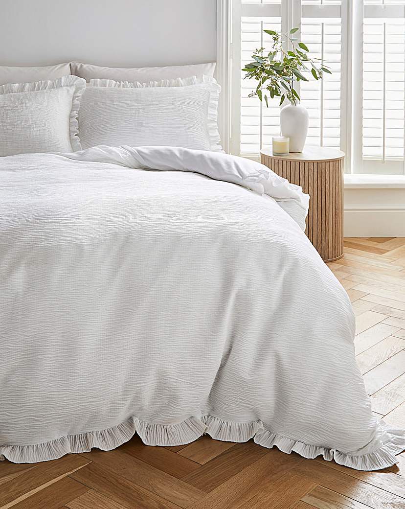 New In - Crinkle Ruffled Edge Duvet Set