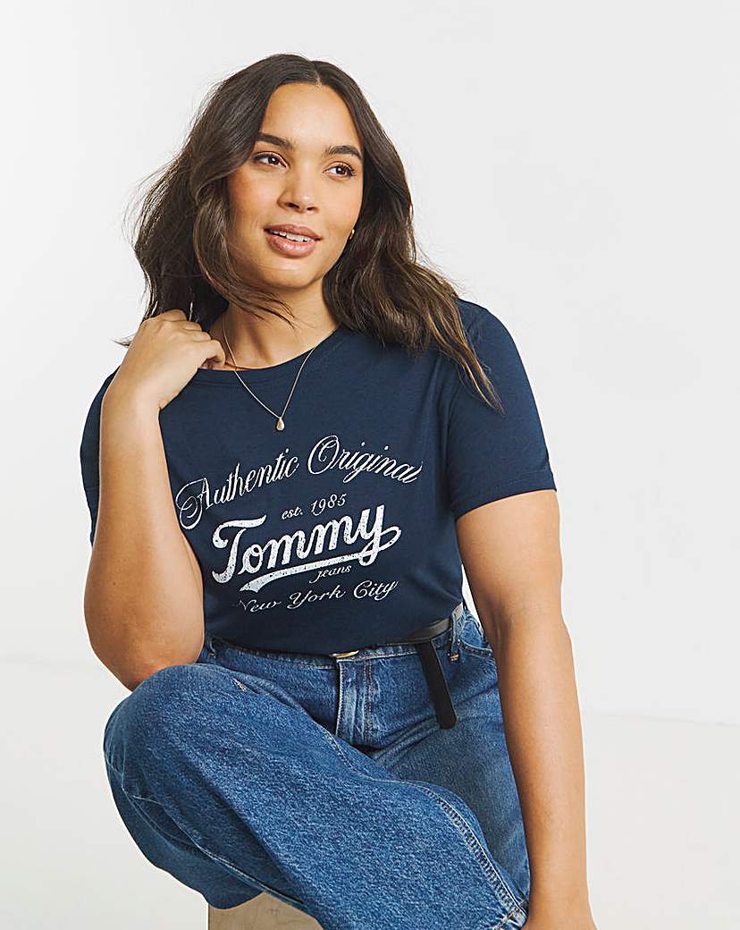 New In - Tommy Jeans Essential Crew T-Shirt