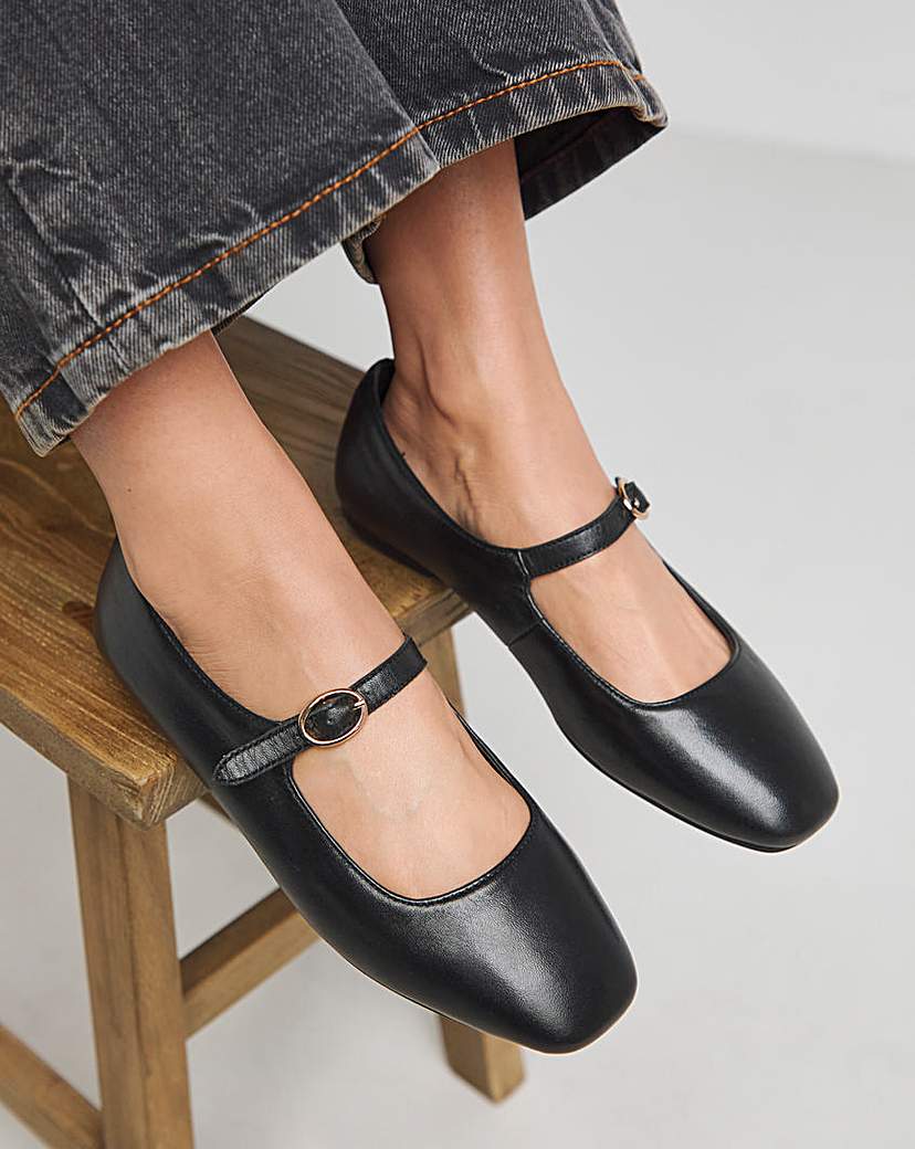 New In - Mary Jane Flat Shoe Wide E Fit