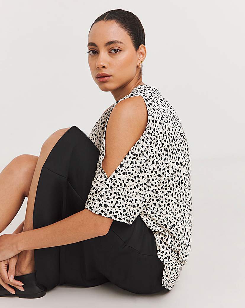 Cold Shoulder 3/4 Sleeve Relaxed Top