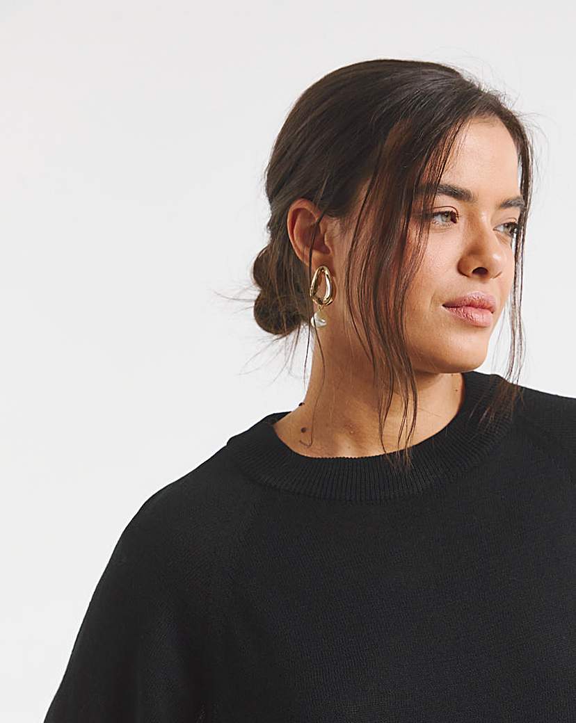 Black Short Sleeve Boxy Knitted Jumper