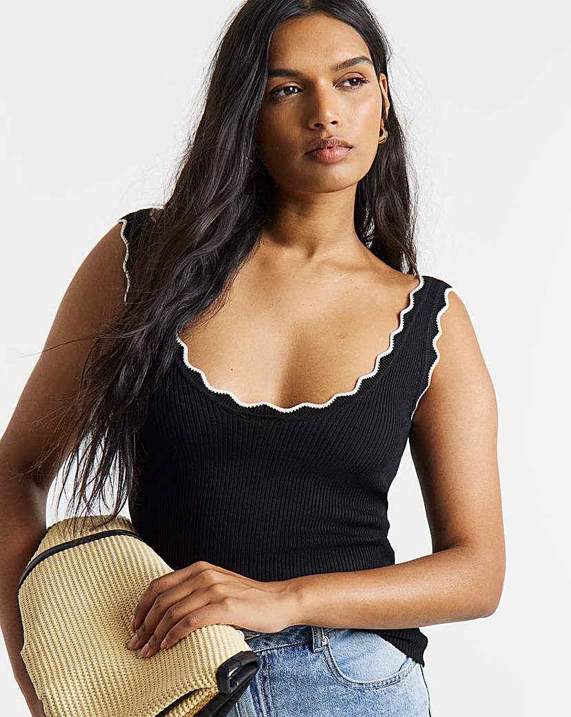 Contrast Scallop Rib Knit Vest