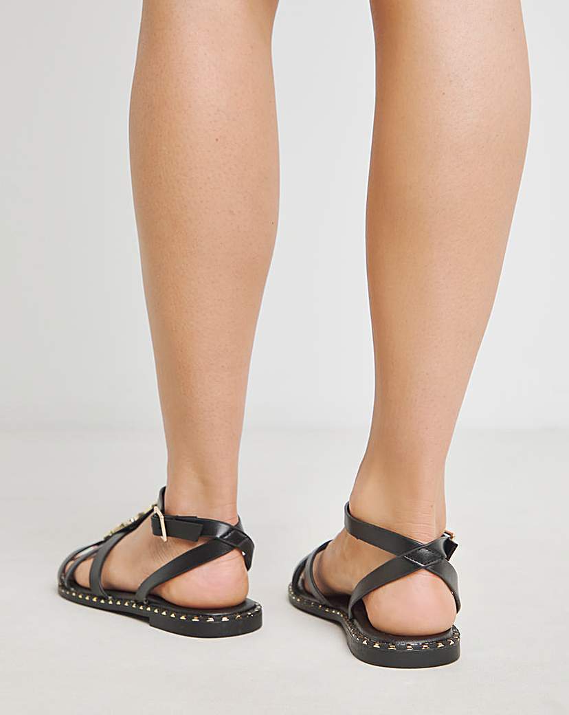 Pebble Trim Flat Sandal Wide