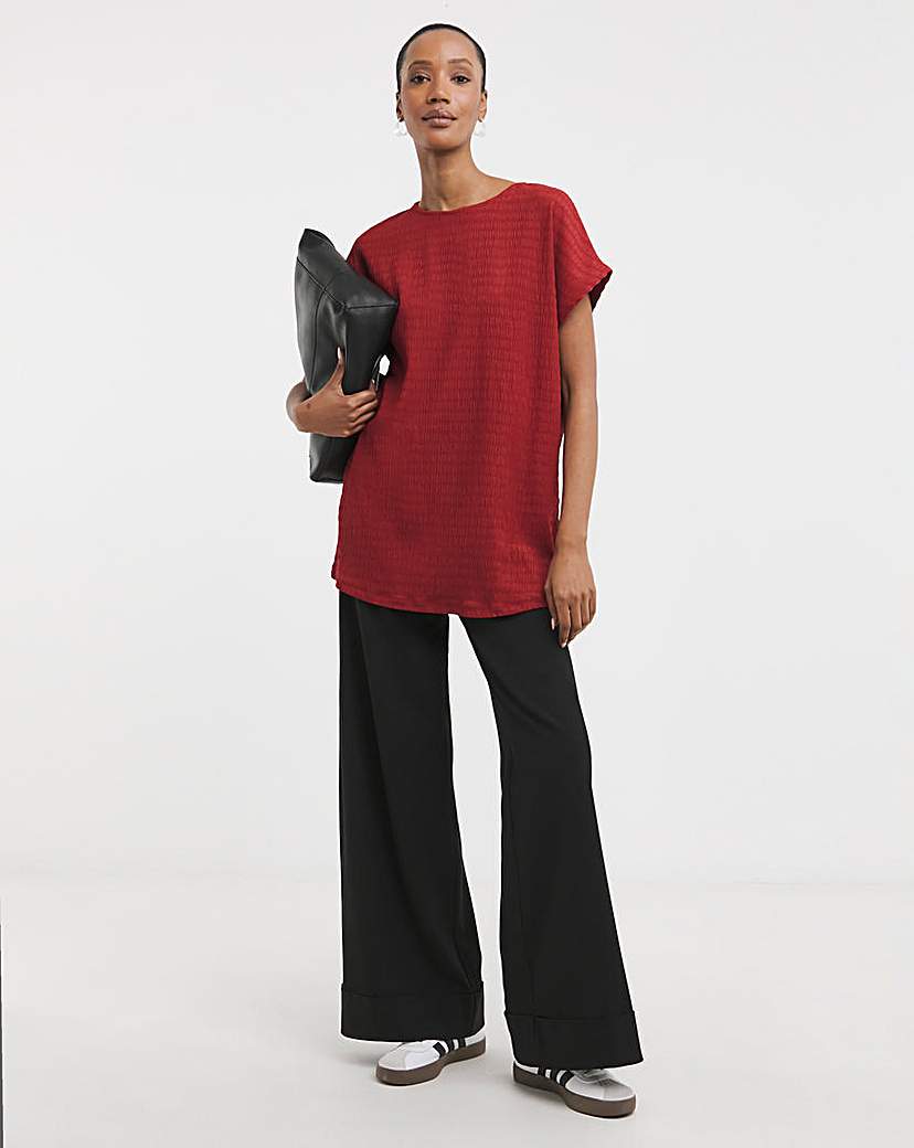 Textured Curved Hem Top