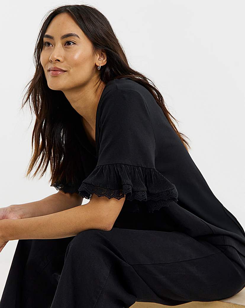 Frill Sleeve Top
