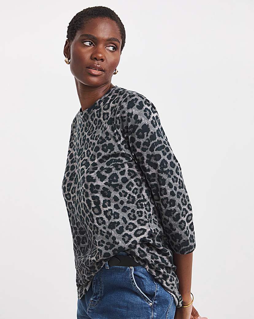 New In - Longline Curved Hem 3/4 Sleeve Top