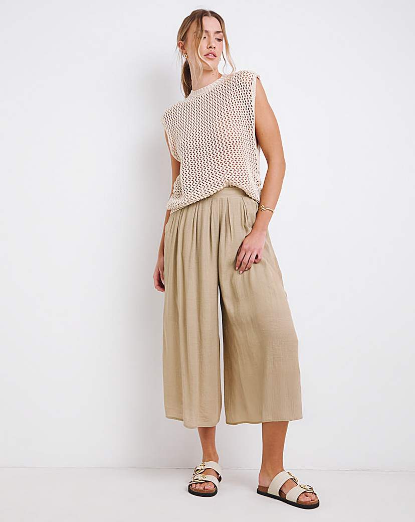 Pleated Extreme Wide Leg Culotte