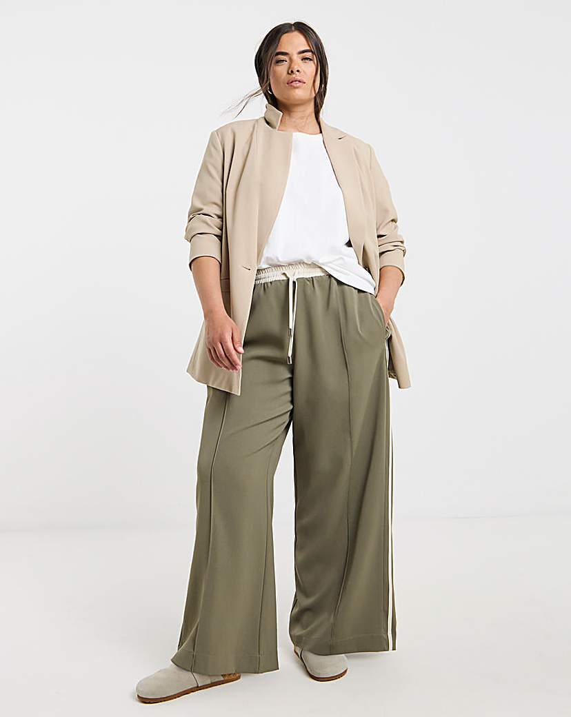 New In - Contrast Waist Side Stripe Trouser
