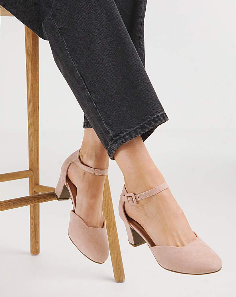 Heeled Shoe With Ankle Strap E Fit - Blush