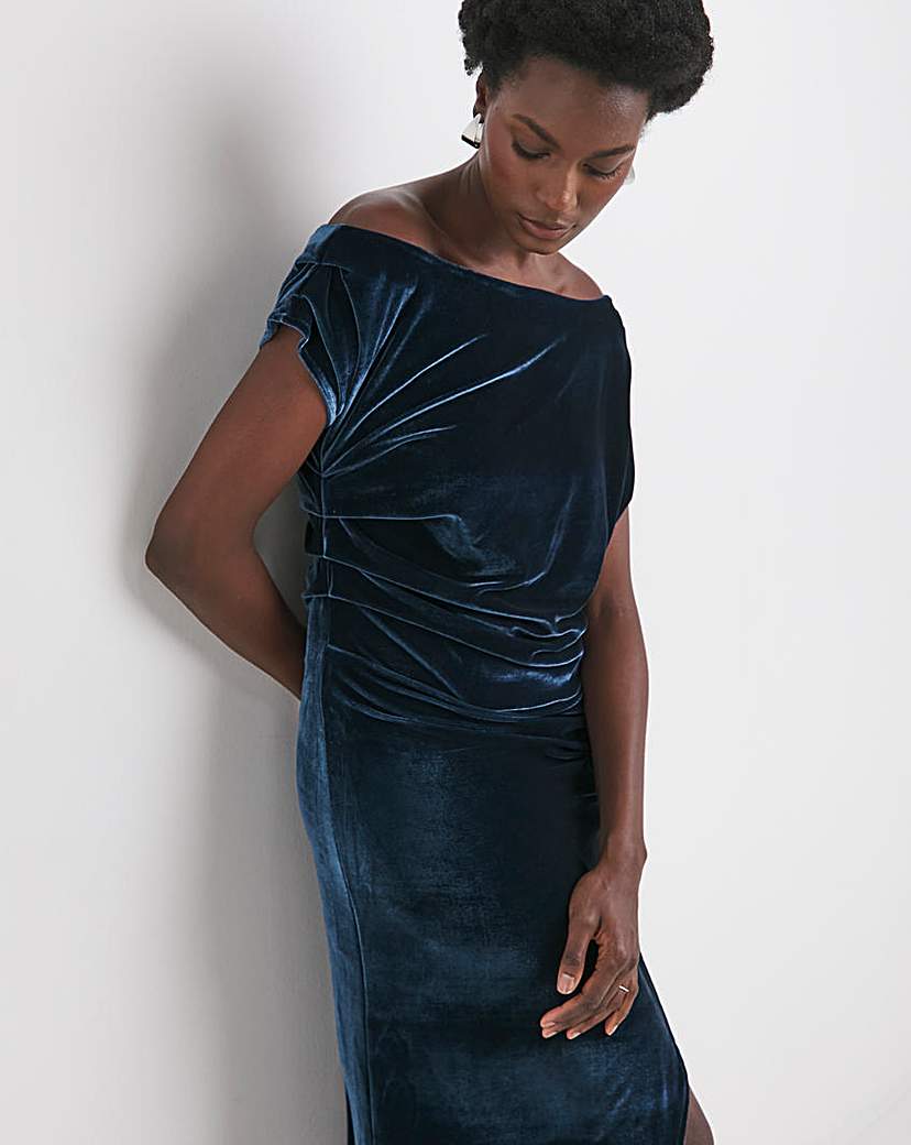 New In - Velvet Midi Dress