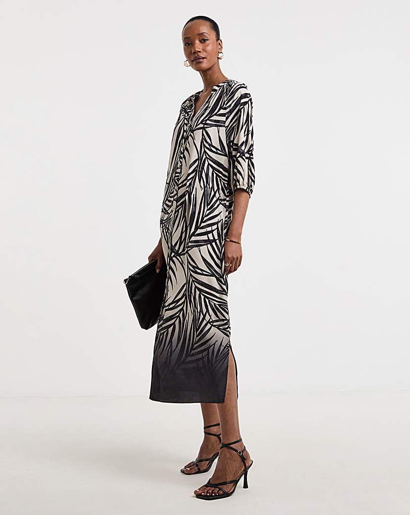 New In - Printed Textured Kaftan Dress