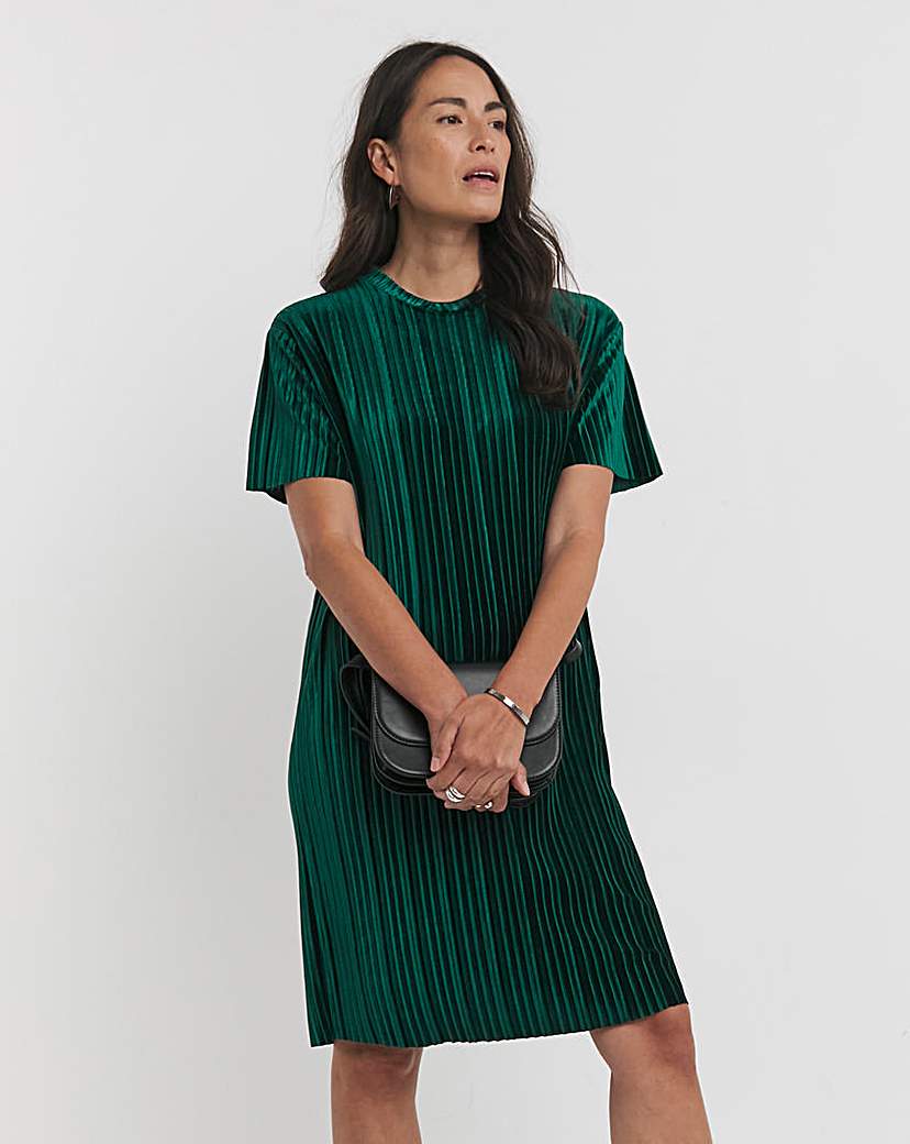 New In - Pleated Velvet T-Shirt Dress