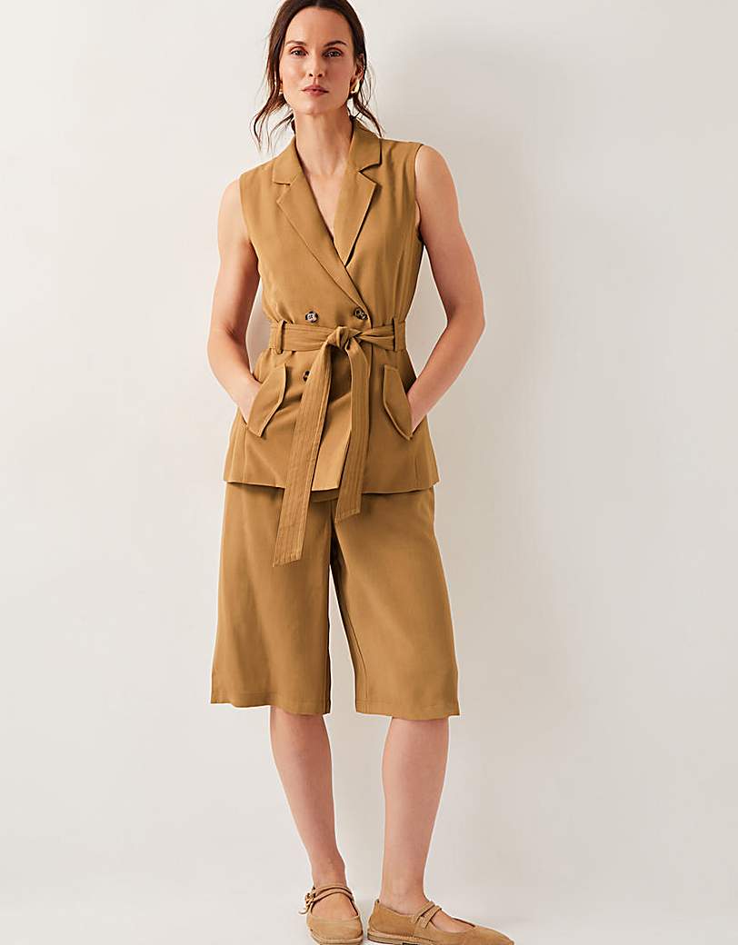 Monsoon Nina Tailored Longline Shorts - Tobacco
