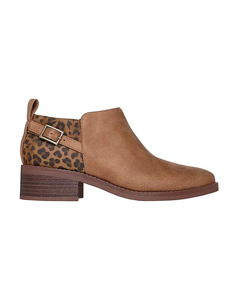 New In - Skechers Bobs Wander Luxe Boots